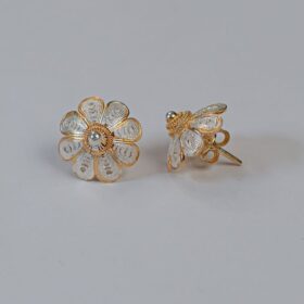 Daisy blooming Floral Silver Earrings
